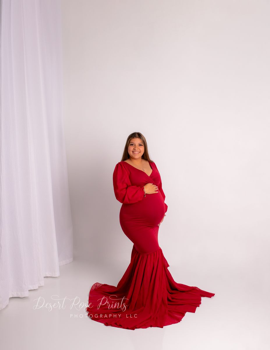 Maternity photography by Desert Rose Prints