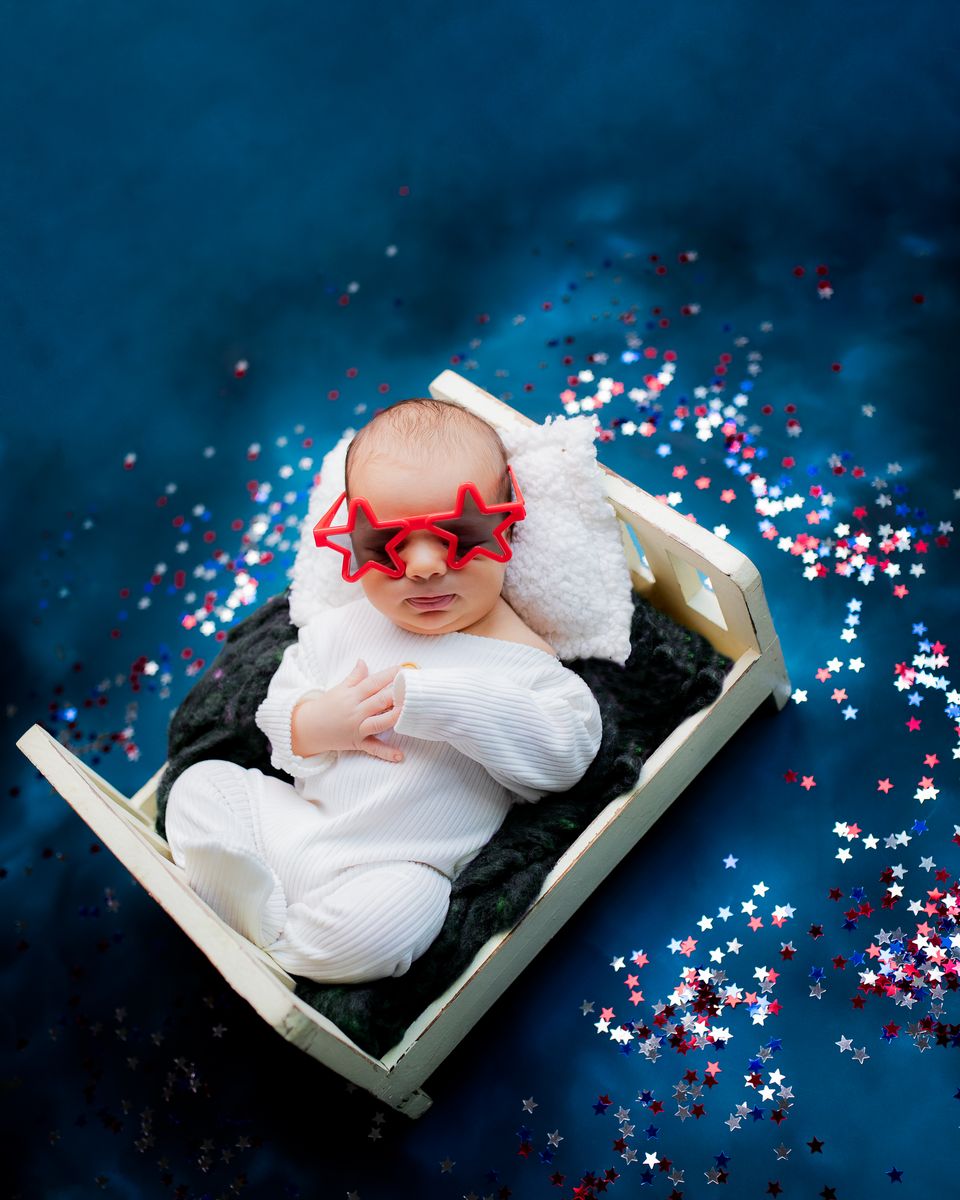 Newborn photography by Desert Rose Prints