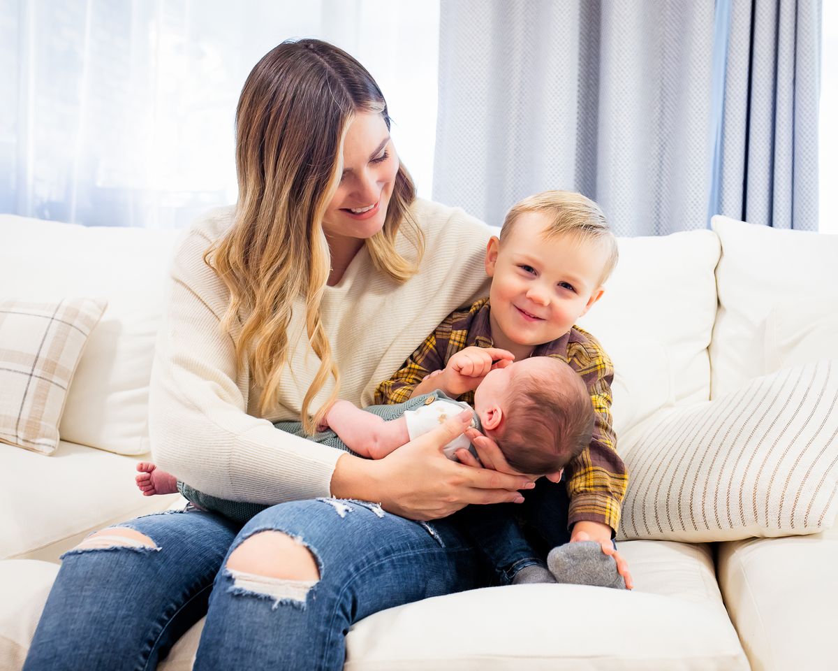 Newborn photography by Desert Rose Prints
