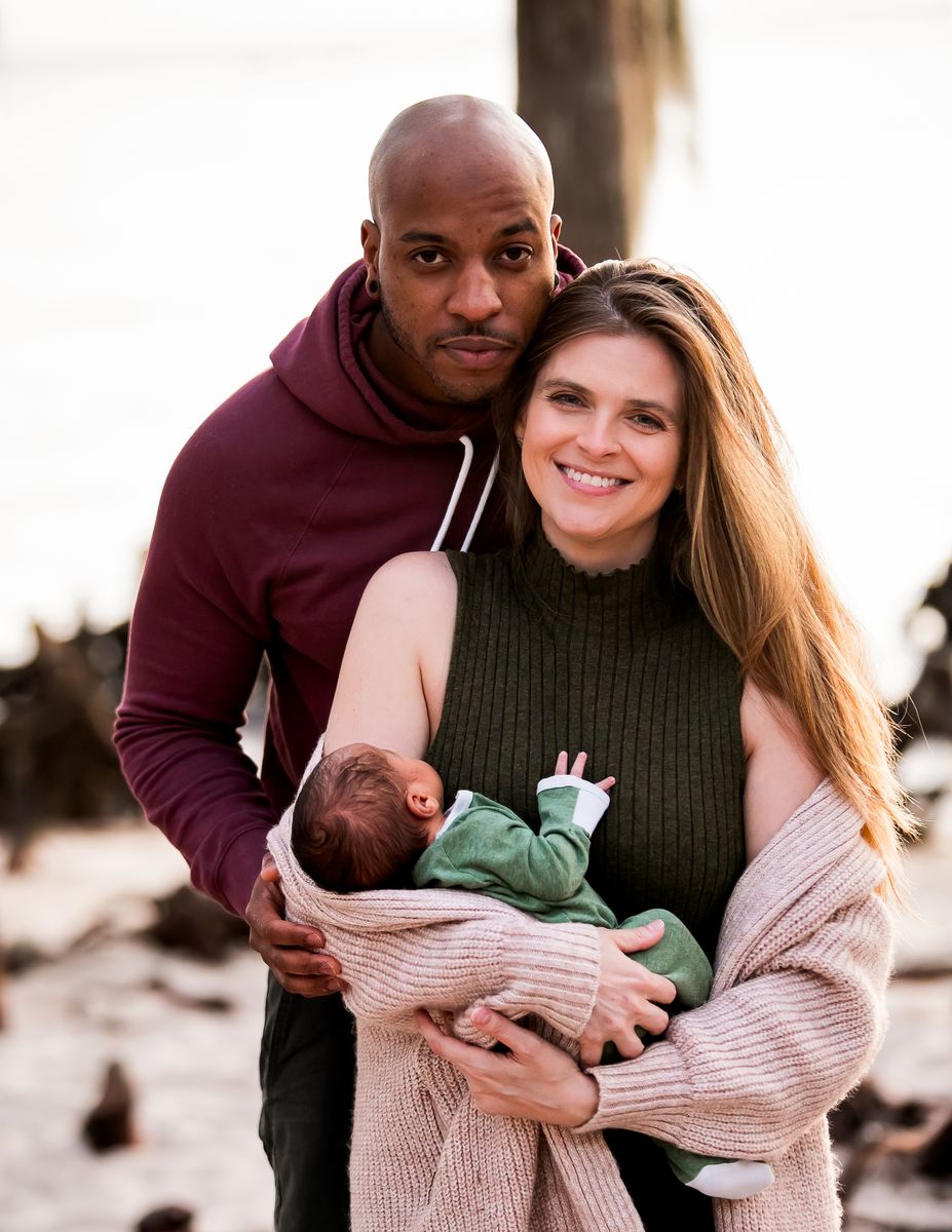 Newborn photography by Desert Rose Prints